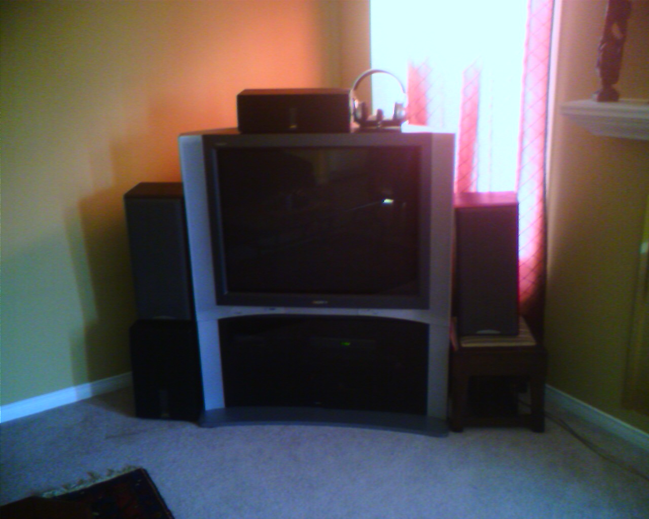 Speaker placement when Tv is a corner Home Theatre Discussion Neowin