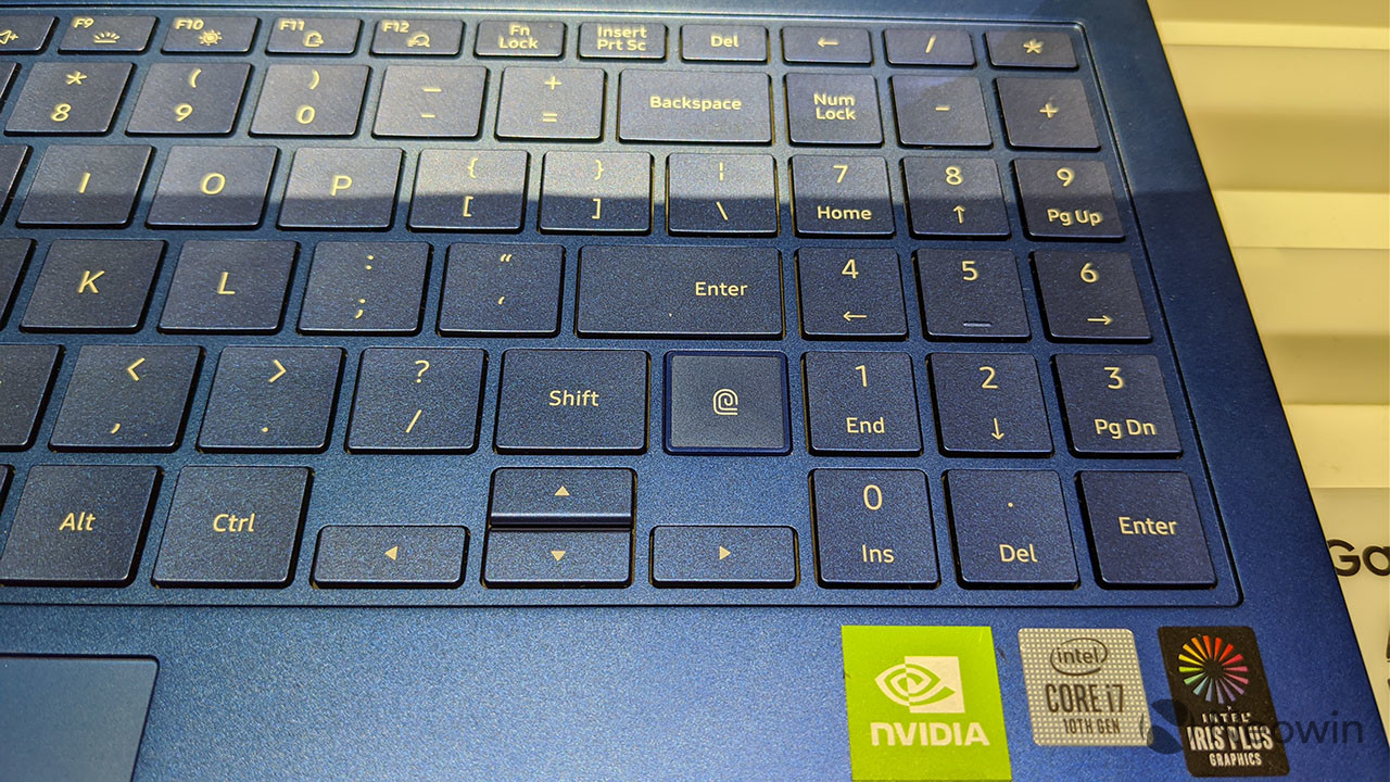 A look at Samsung's new Windows 10 laptops at CES Neowin