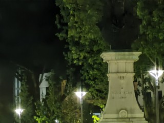1620383102_night_zoom_2_off_4x.jpg