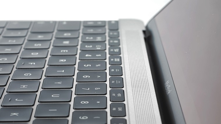 1520599976_apple-macbook-2015-keyboard-c