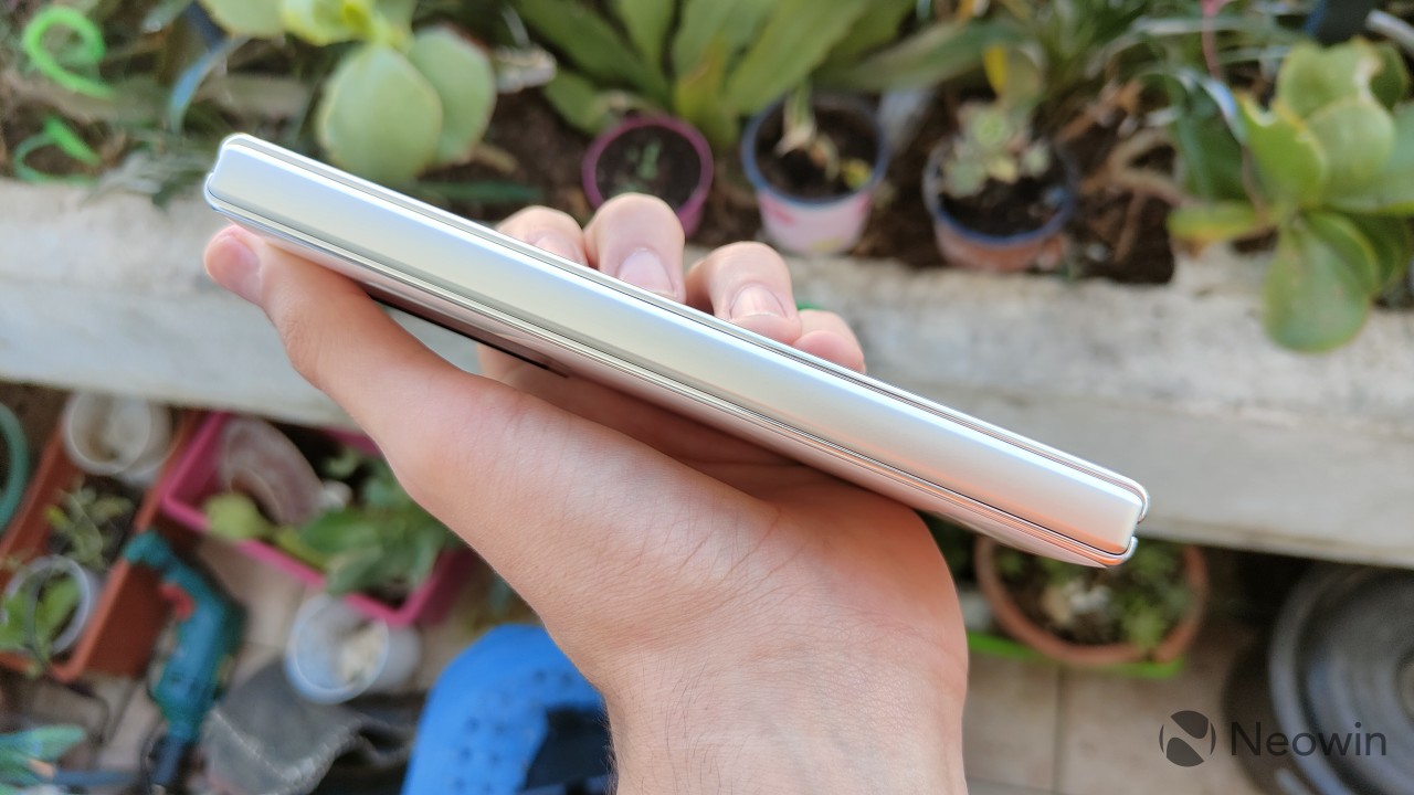 The spine of the hinge on the Huawei Mate X2