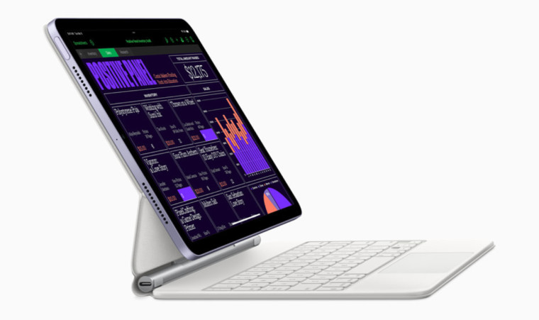 iPad Air 5 with the Magic Keyboard